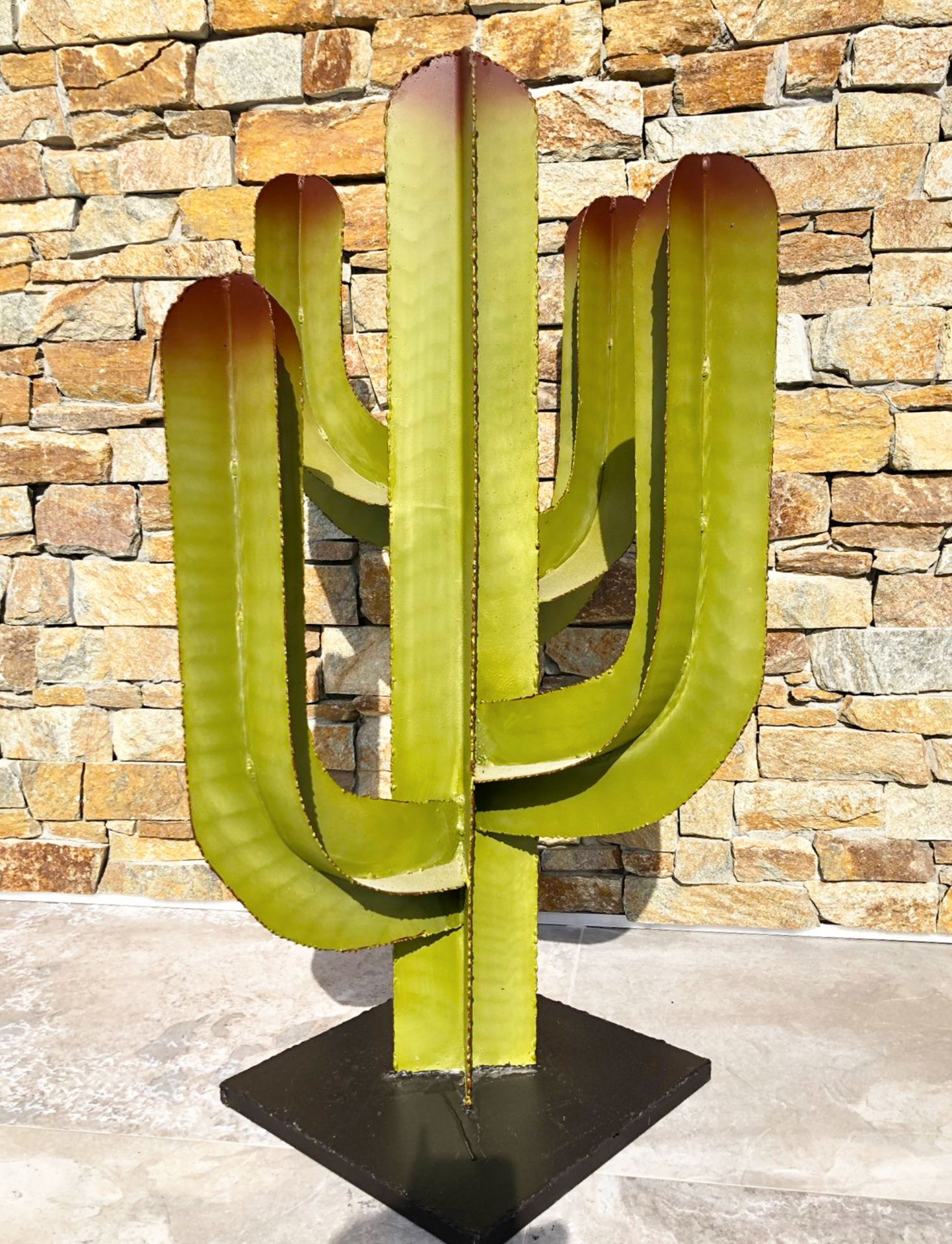 Déco murale cactus en métal vert 41x68