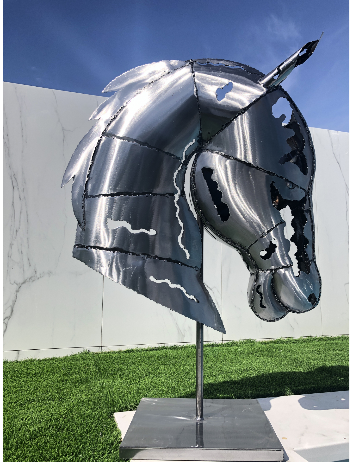 Tête de cheval LIONEL en métal: acier, décoration intérieure ou