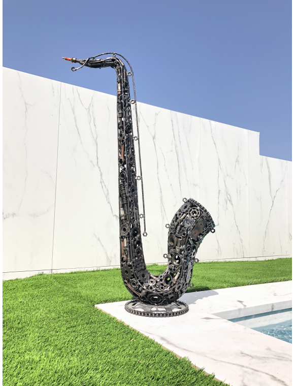 Saxophone LIAM  métal acier avec socle